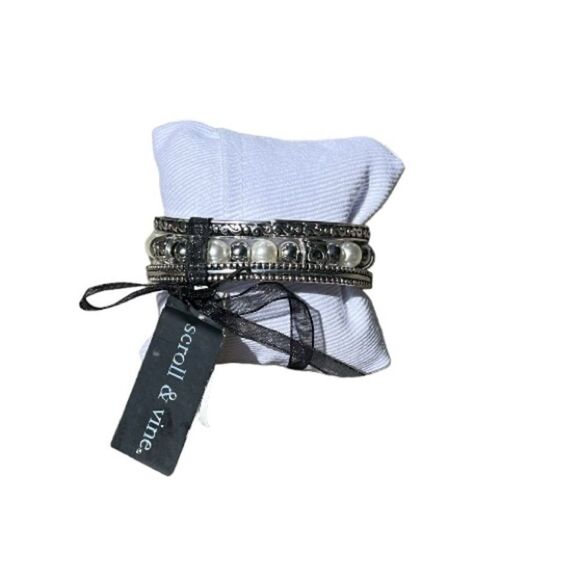 Scroll & Vine Silver & Pearl Bracelet New - Picture 1 of 4